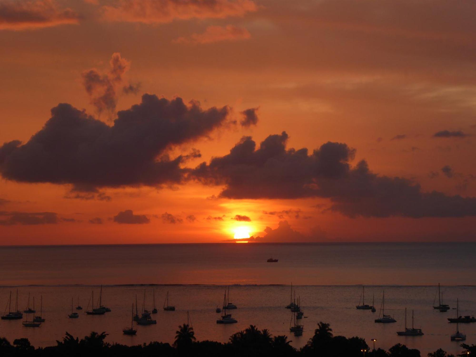 Hotel Maeva Sunset View à Punaauia  Extérieur photo